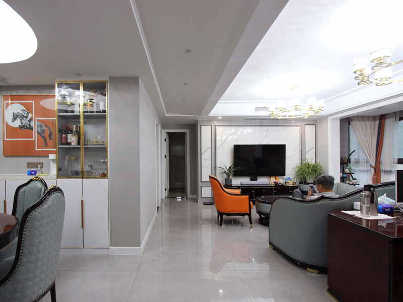 ����װ�޹�˾