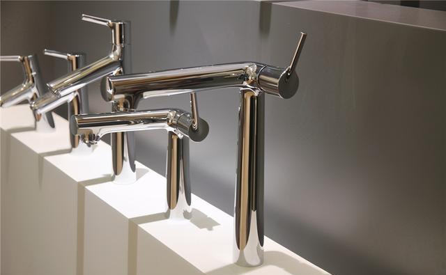 ����װ�޹�˾