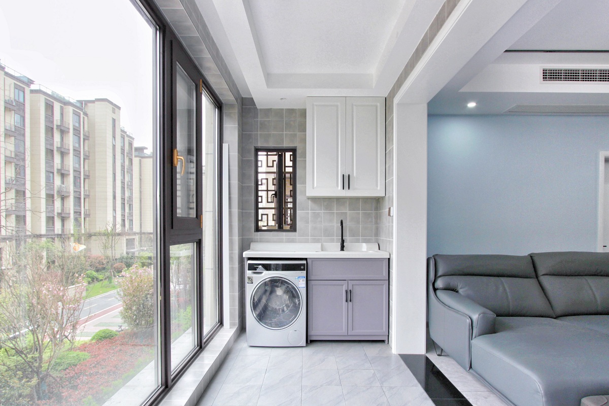 ����140ƽ����̨װ��