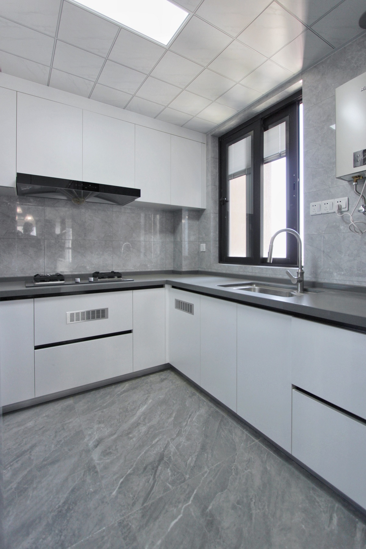 ����118ƽ�׳���װ�����