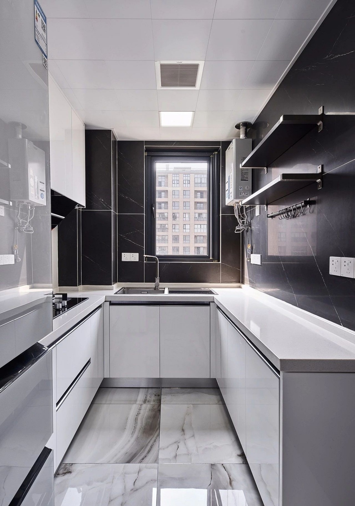 �����Ϸ���װ��