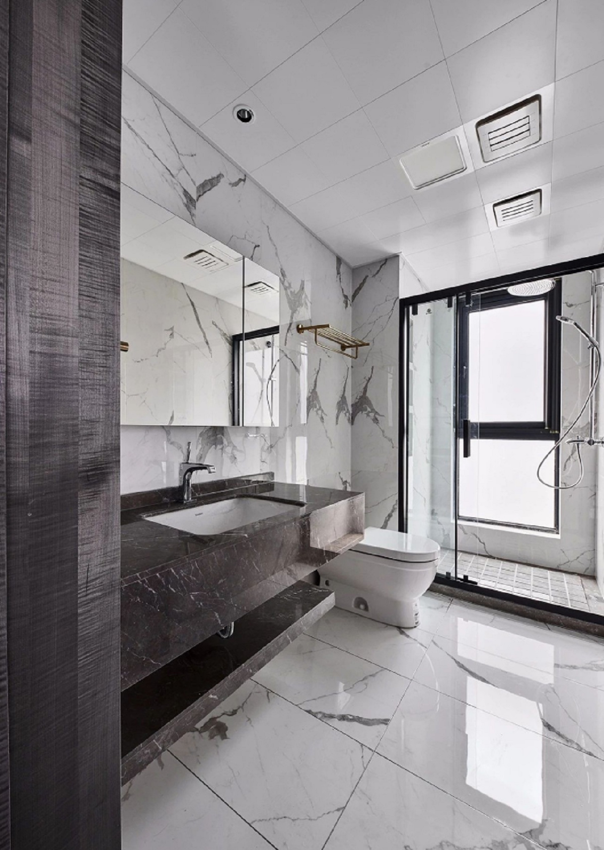 �����Ϸ���װ��Ч��ͼ