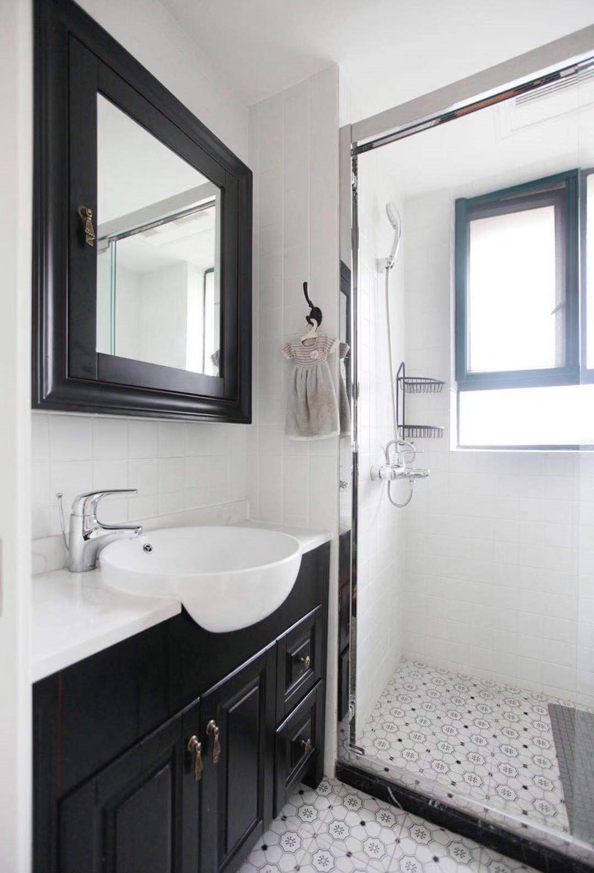 �������������е�װ�޶���Ǯ