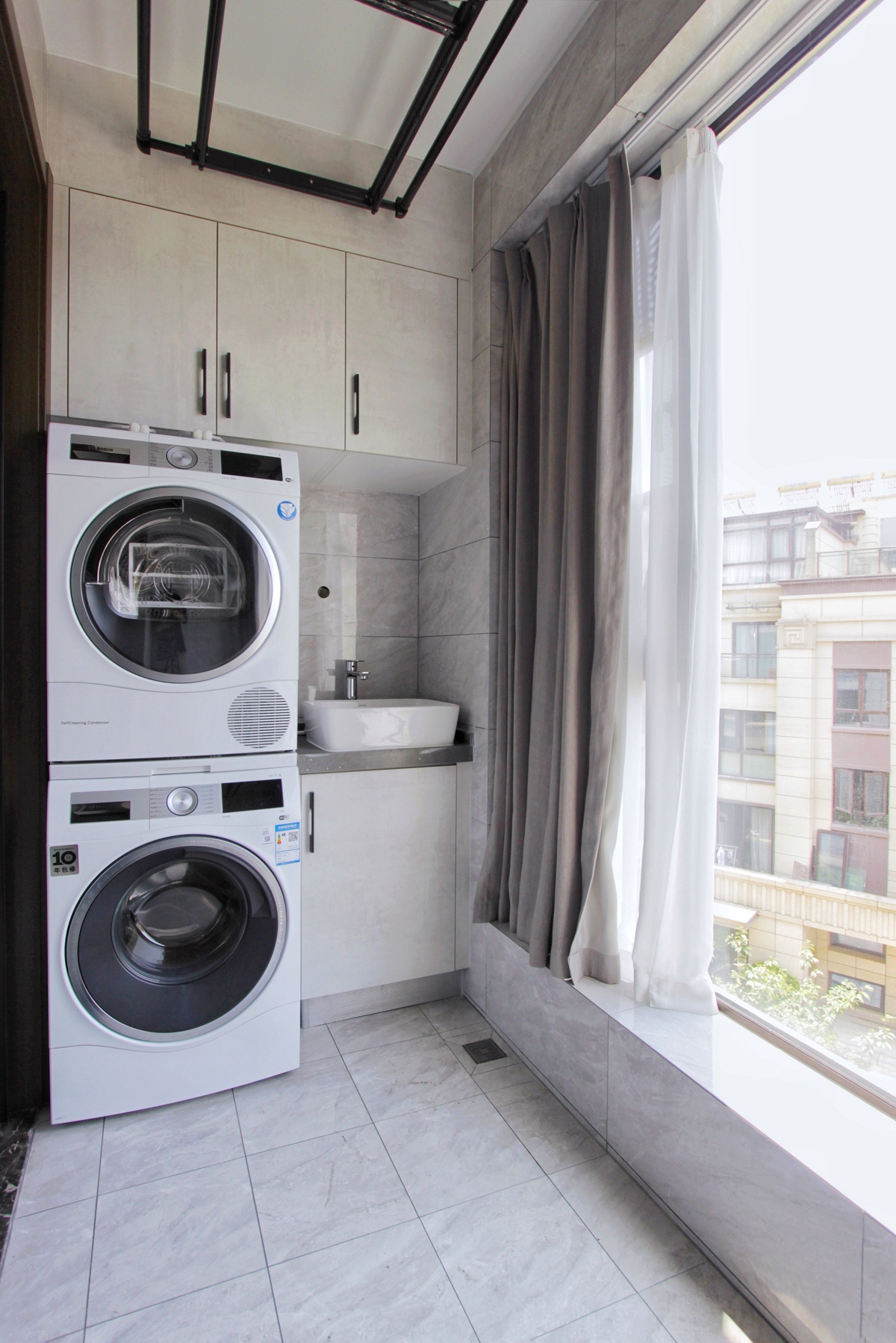 ����142ƽ����̨װ��